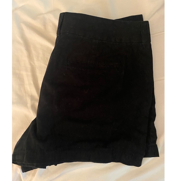 SIZE 14 LOFT 4” SHORTS - Picture 3 of 3